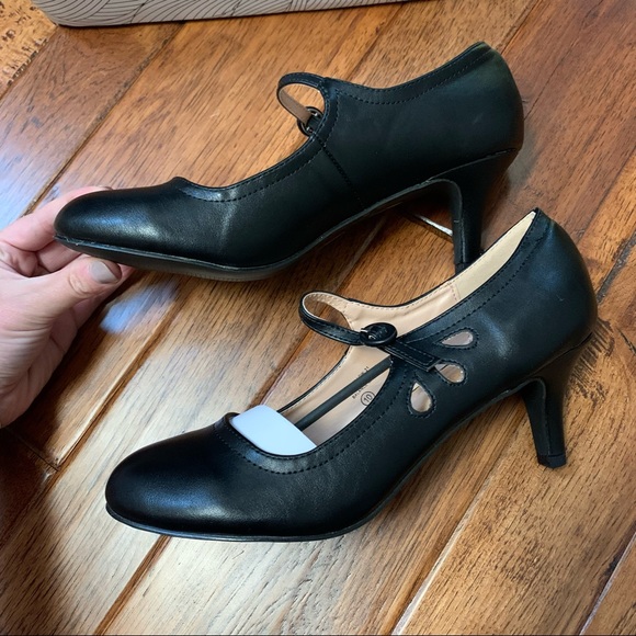 Chase + Chloe | Black Kimmy Mary Jane Pumps | Sz 10 - Picture 4 of 16